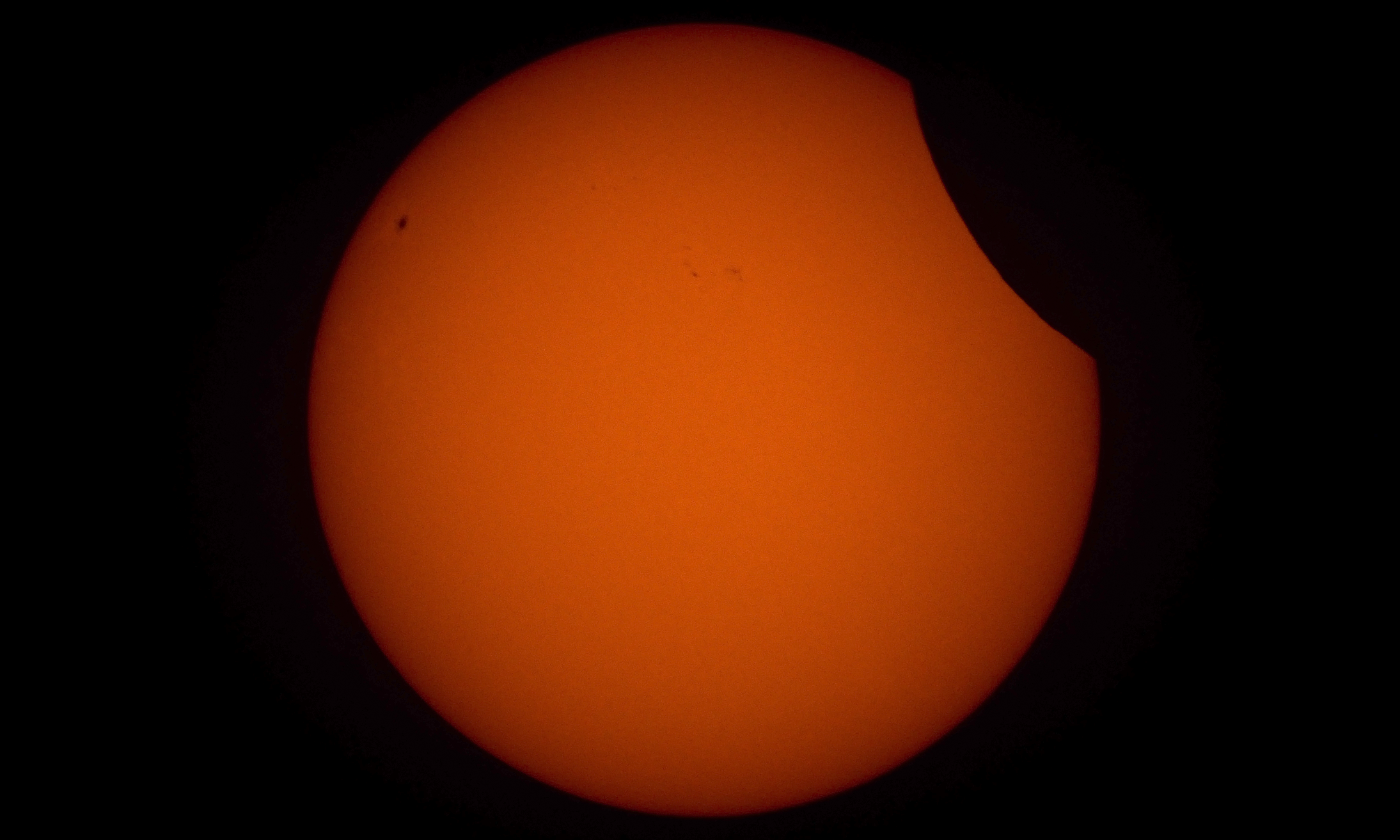 Częściowe zaćmienie Słońca 29. Marzec 2025